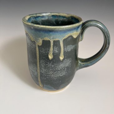 Handmade Ceramic Green Mug with a golden dripping rim